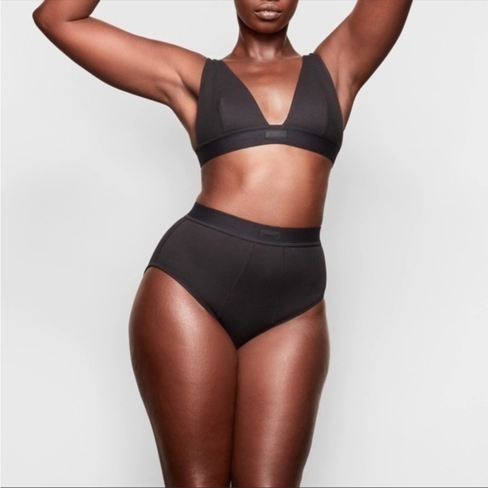 NWT One pair cotton Ribbed briefs in onyx size xs